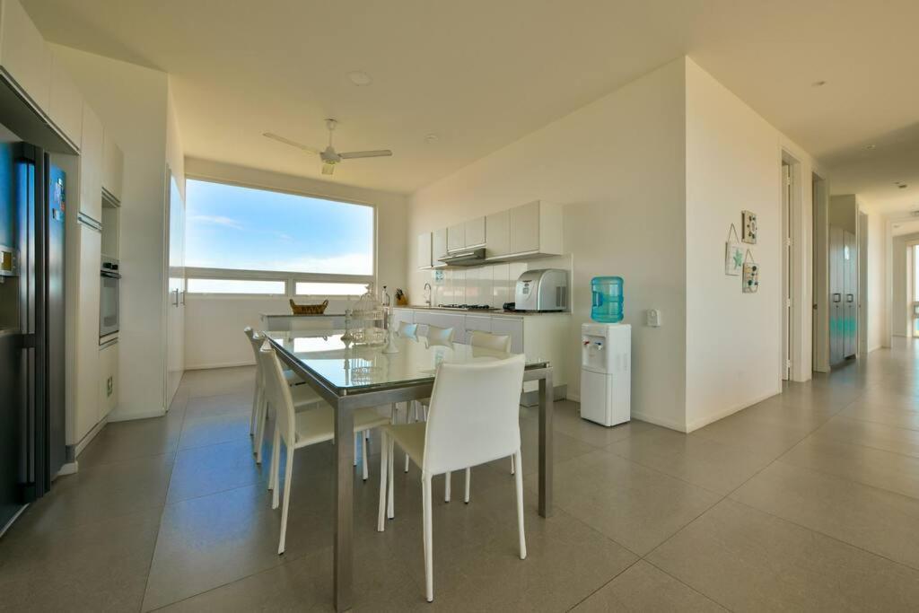 Apartamento Con Vista Al Mar!!