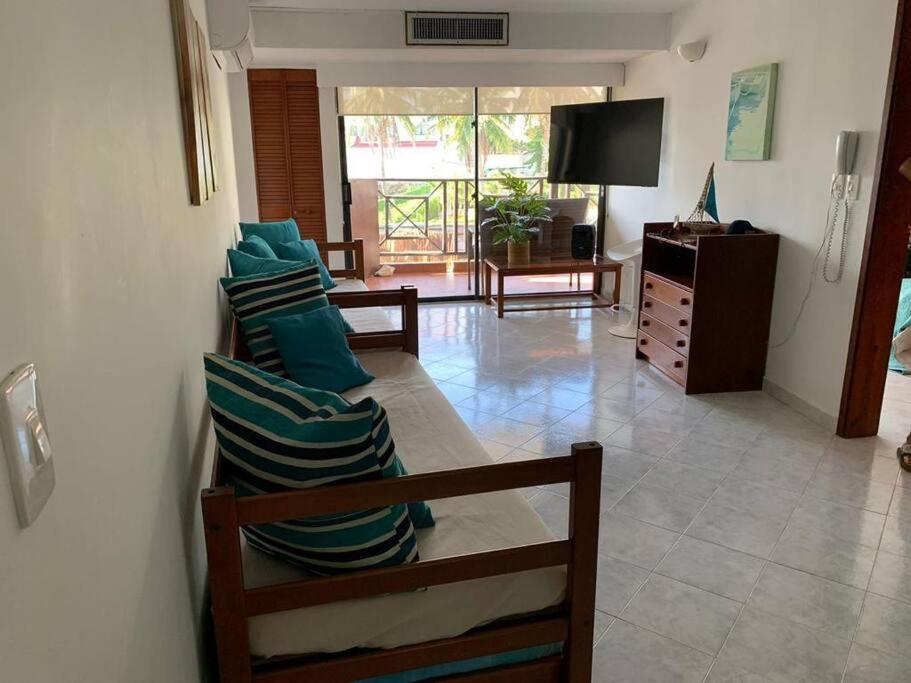 Hermoso Con Balcon Cerca A La Mejor Playa