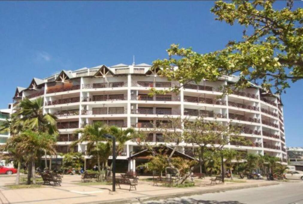 Hermoso Con Balcon Cerca A La Mejor Playa * San Andrés