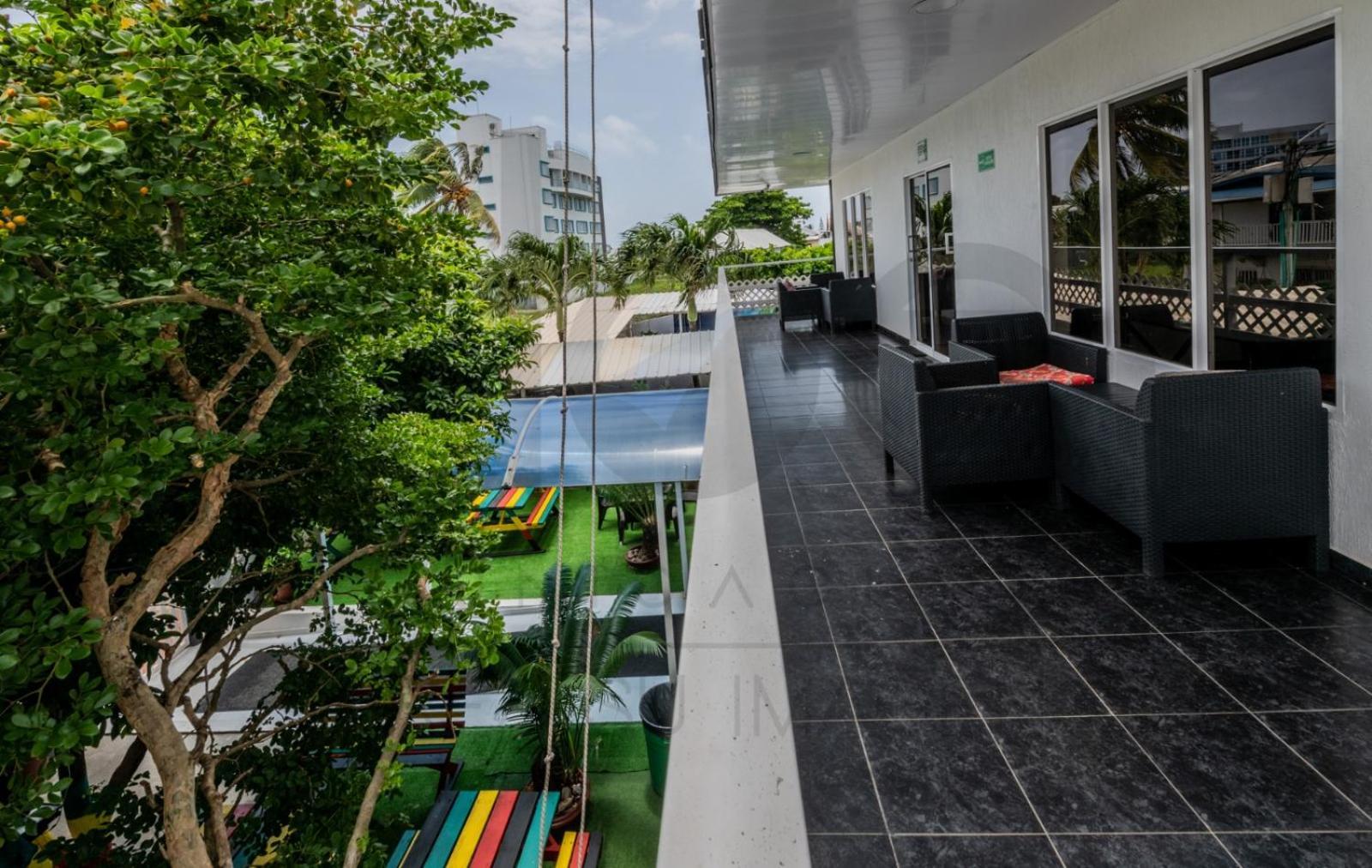 Pensión Galyrod House 4*