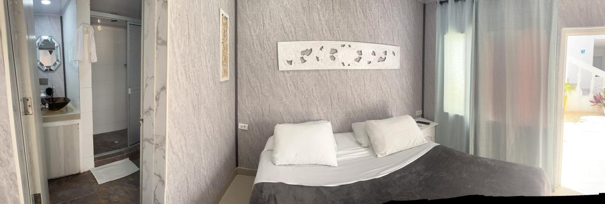 Le Castel Blanc Boutique Hotel 4*