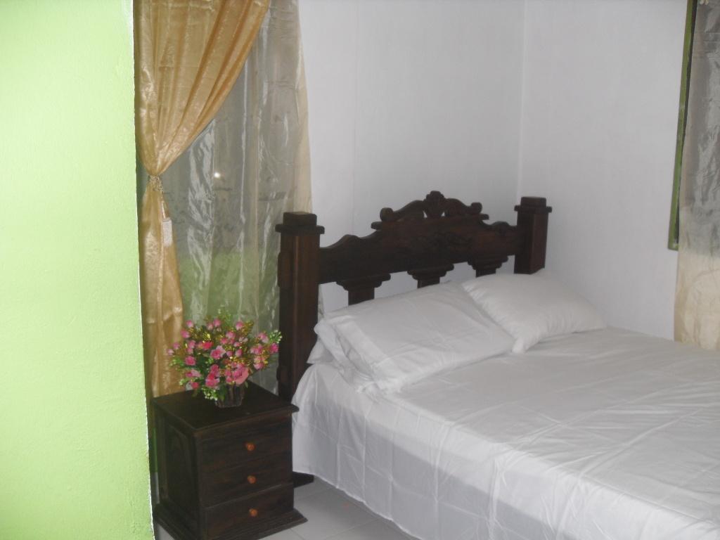 Nativa Miss Zelzel Place Hostal *