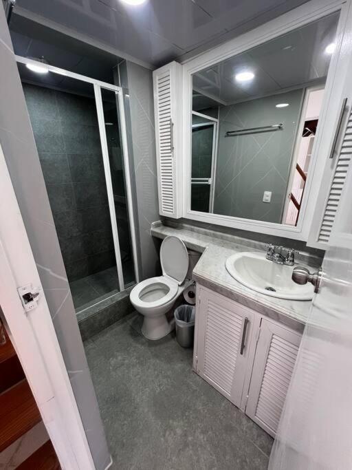Penthouse Con Vista Al Mar Y Balcon