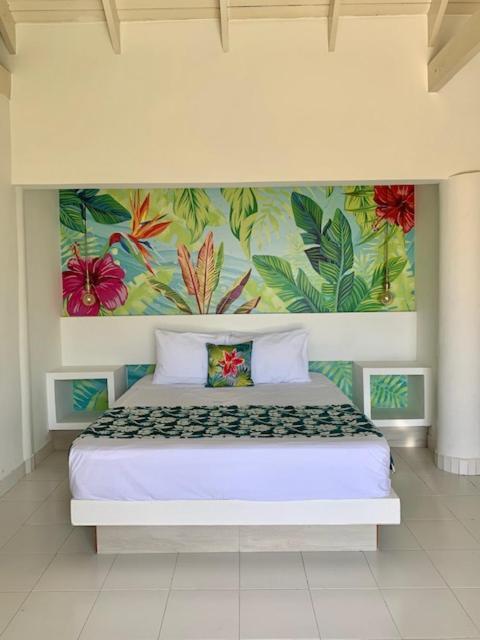 Hotel Casa De Flores Tropical 4*