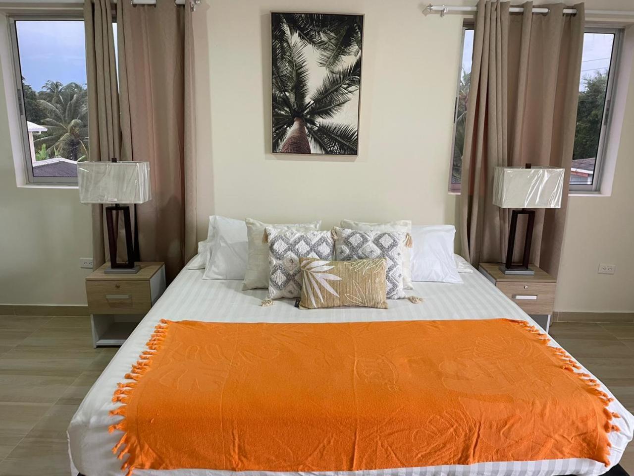 Alka's Paradise And Bed and breakfast