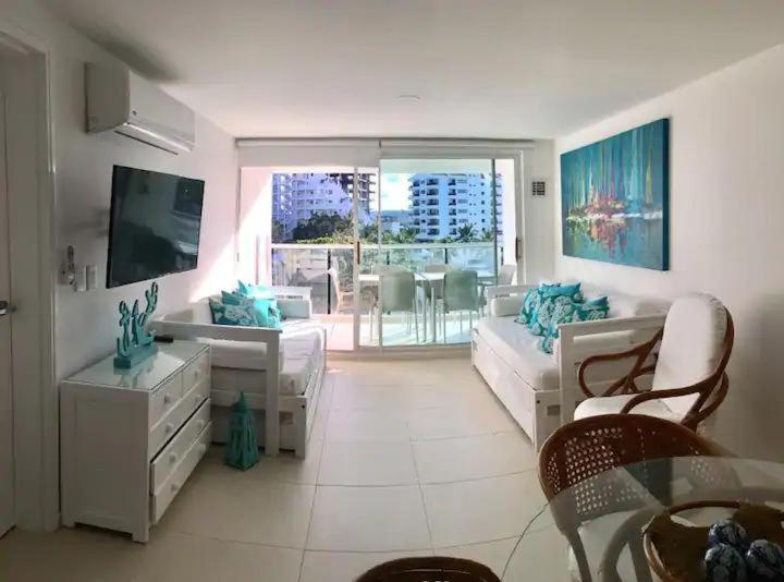 Santorini Bay * San Andrés