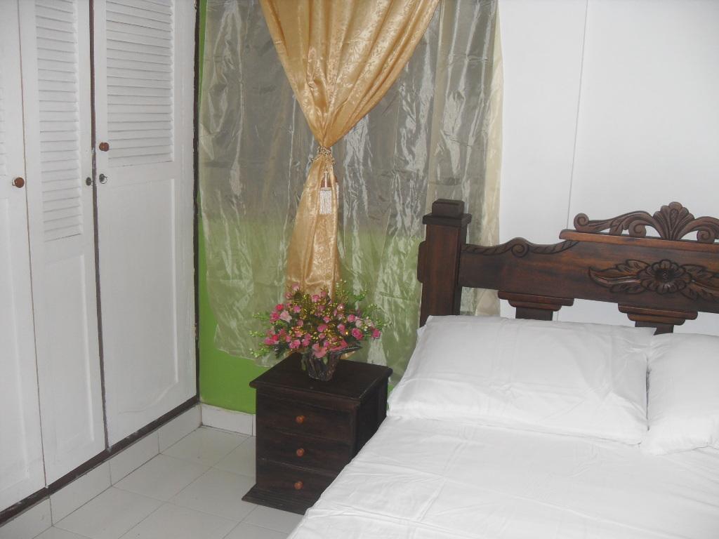 Hostal Nativa Miss Zelzel Place