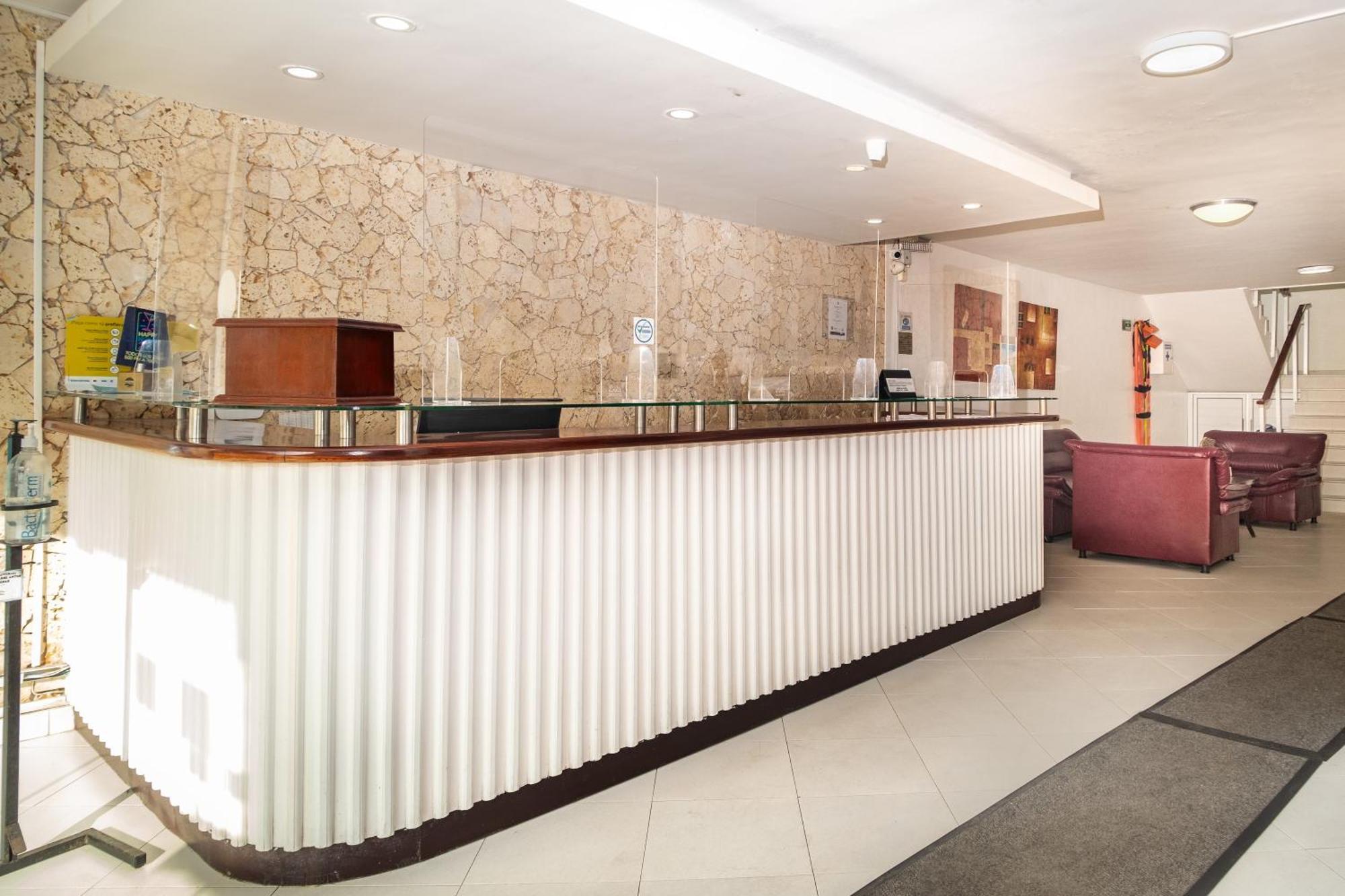 Portobelo Convention Center Hotel 3*