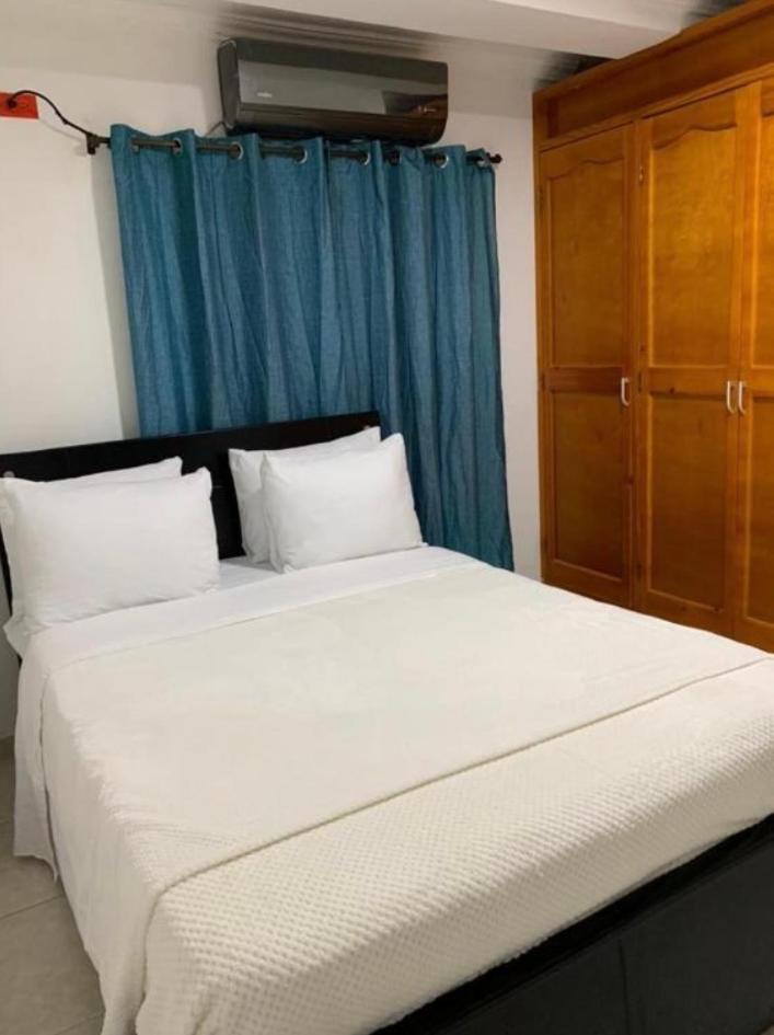 Apartamento Idamar Apto 02 *