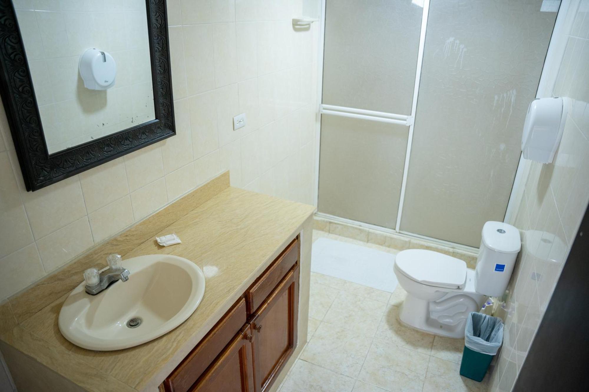 Rocky Cay Guest house *