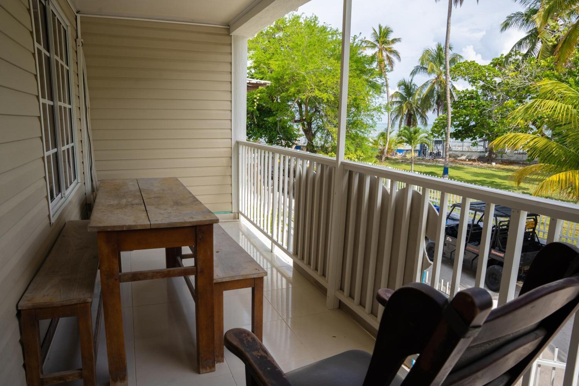 Rocky Cay Guest house