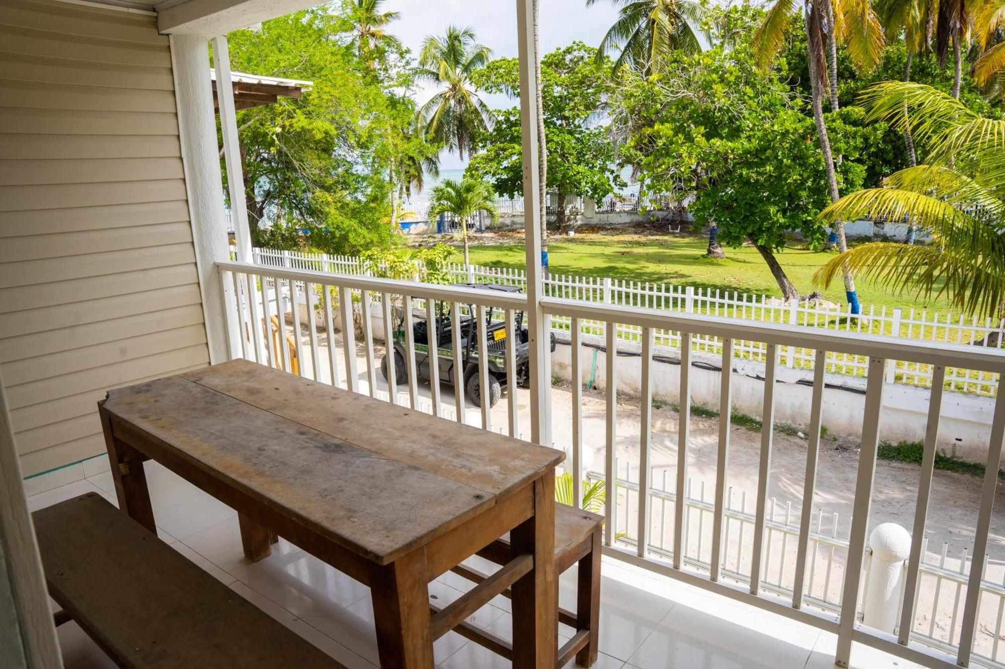 Guest house Rocky Cay *