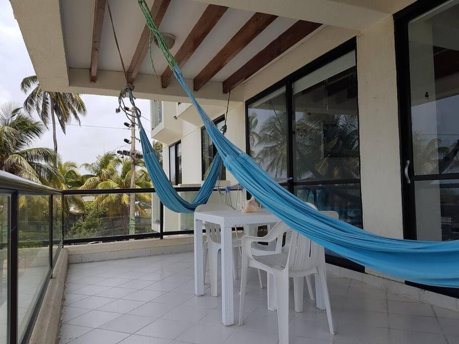 Apartamento En Frente Al Mar Con Piscina