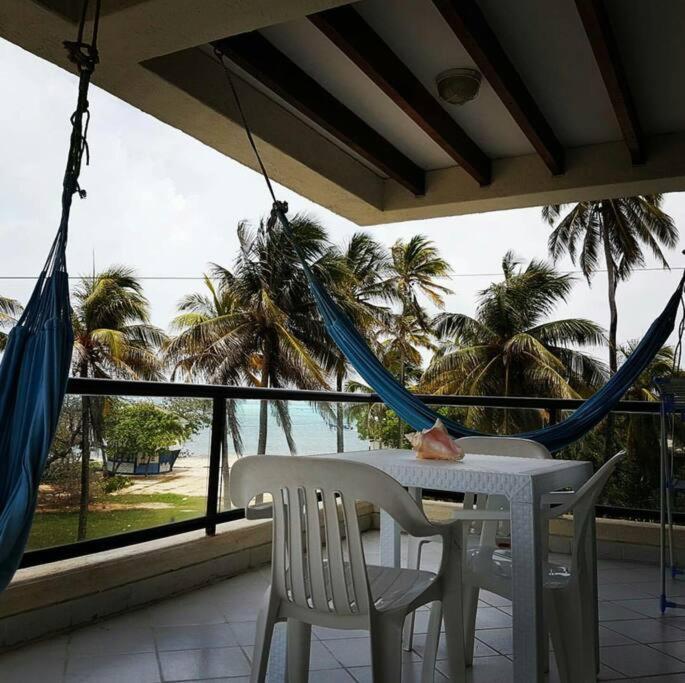 En Frente Al Mar Con Piscina * San Andrés