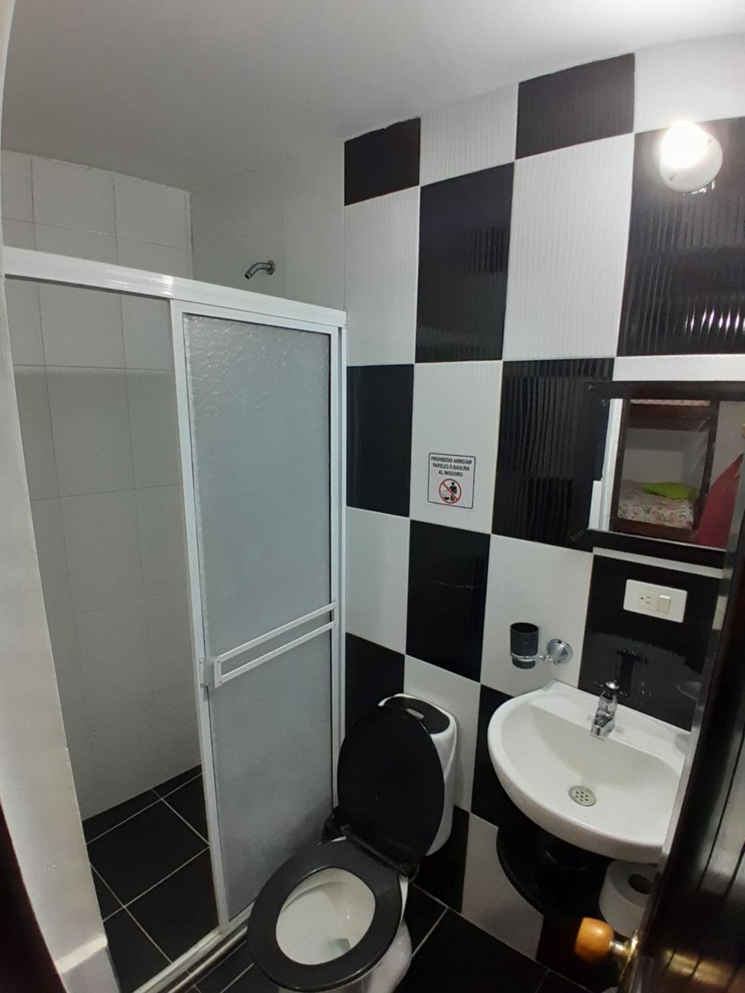 Apartamento Hospedaje Brisas Del Mar 1c *