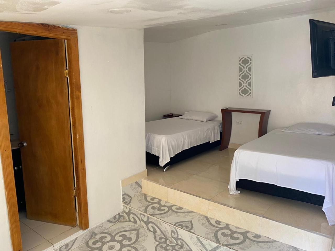 Miss Titi's Native Guest house *