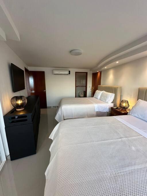 Lujoso Con Vistas Al Mar Y Excelente Ubicacion En Apartamento *