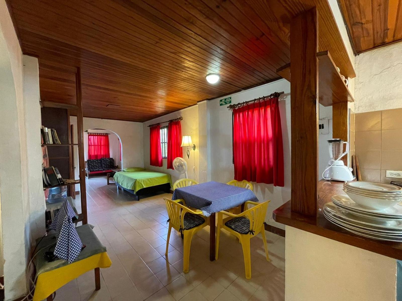 Caribbean Queen - Con Vista Al Jardin #2 Apartment *