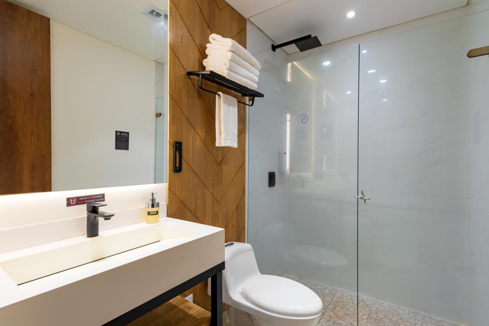 Sea Avenue Hotel 4*