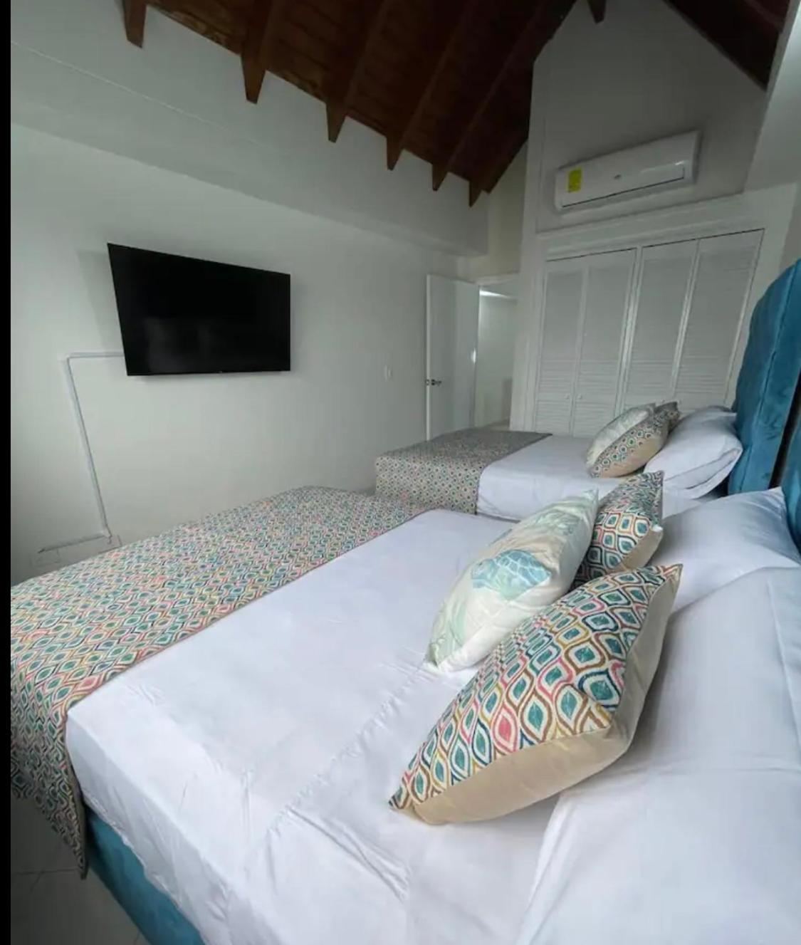 Apartamento 1 Cuadra De La Playa Principal