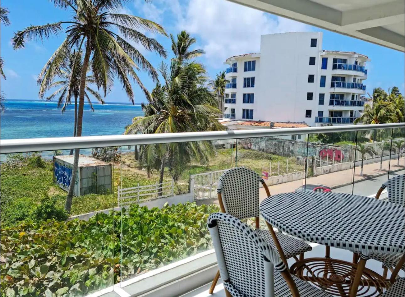 Nuevos Hermosos 1 Cuadra De La Playa Apartamento