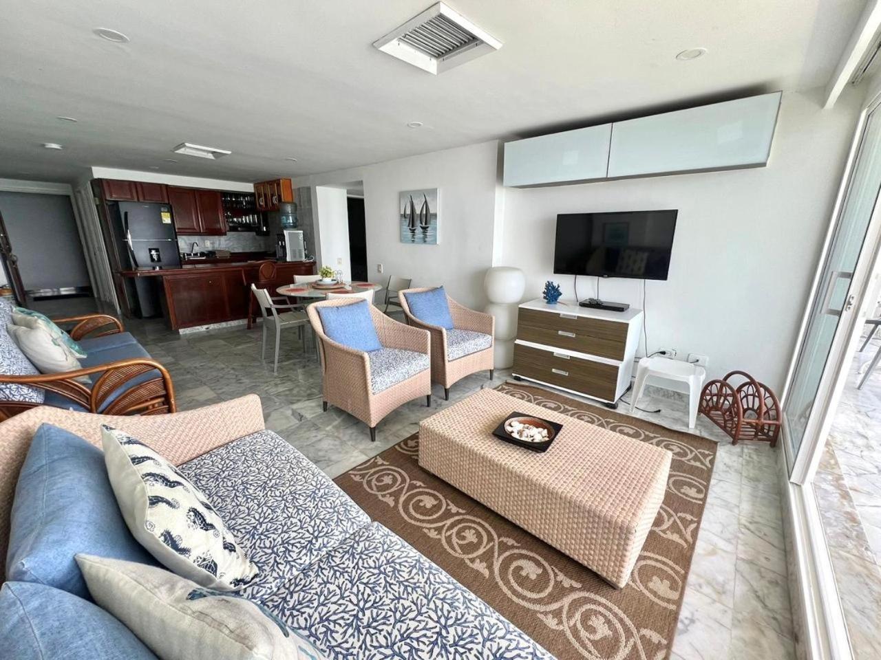 Con Playa Privada Y Vista Al Mar Apartamento *