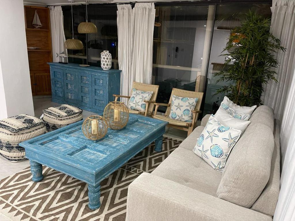 Bonitos En Hansa Coral By Top Location