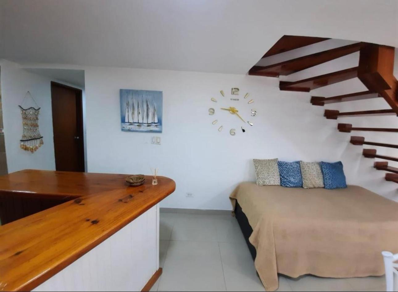 1 Cuadra De La Playa Principal
