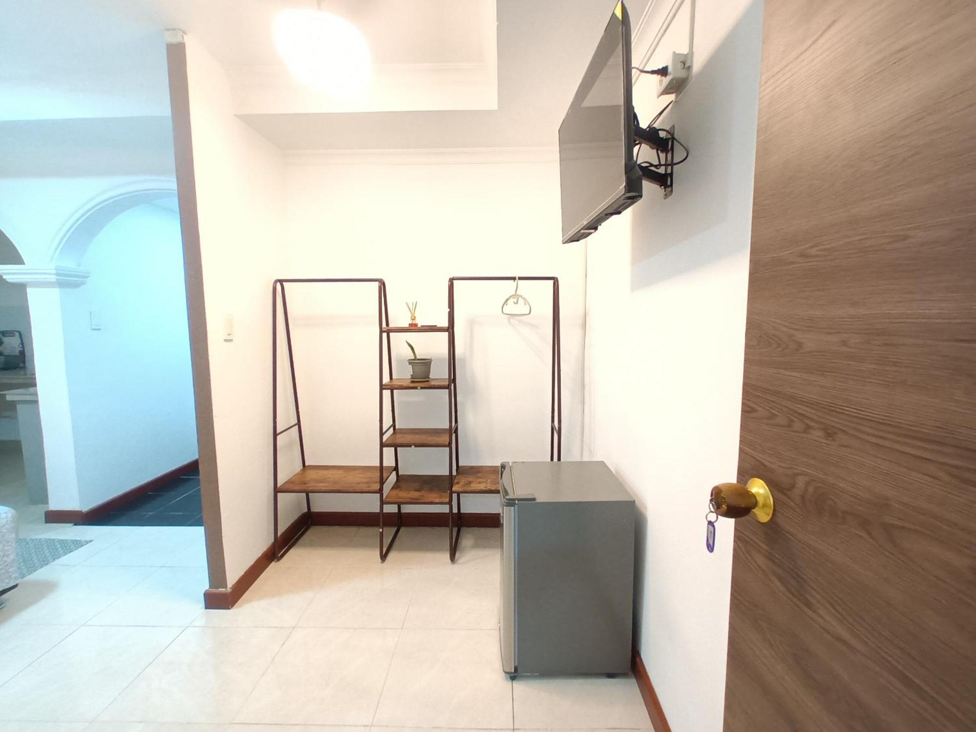 Apartamento Erlis Place 17b A Solo Cuadra De La Playa Y El Malecon