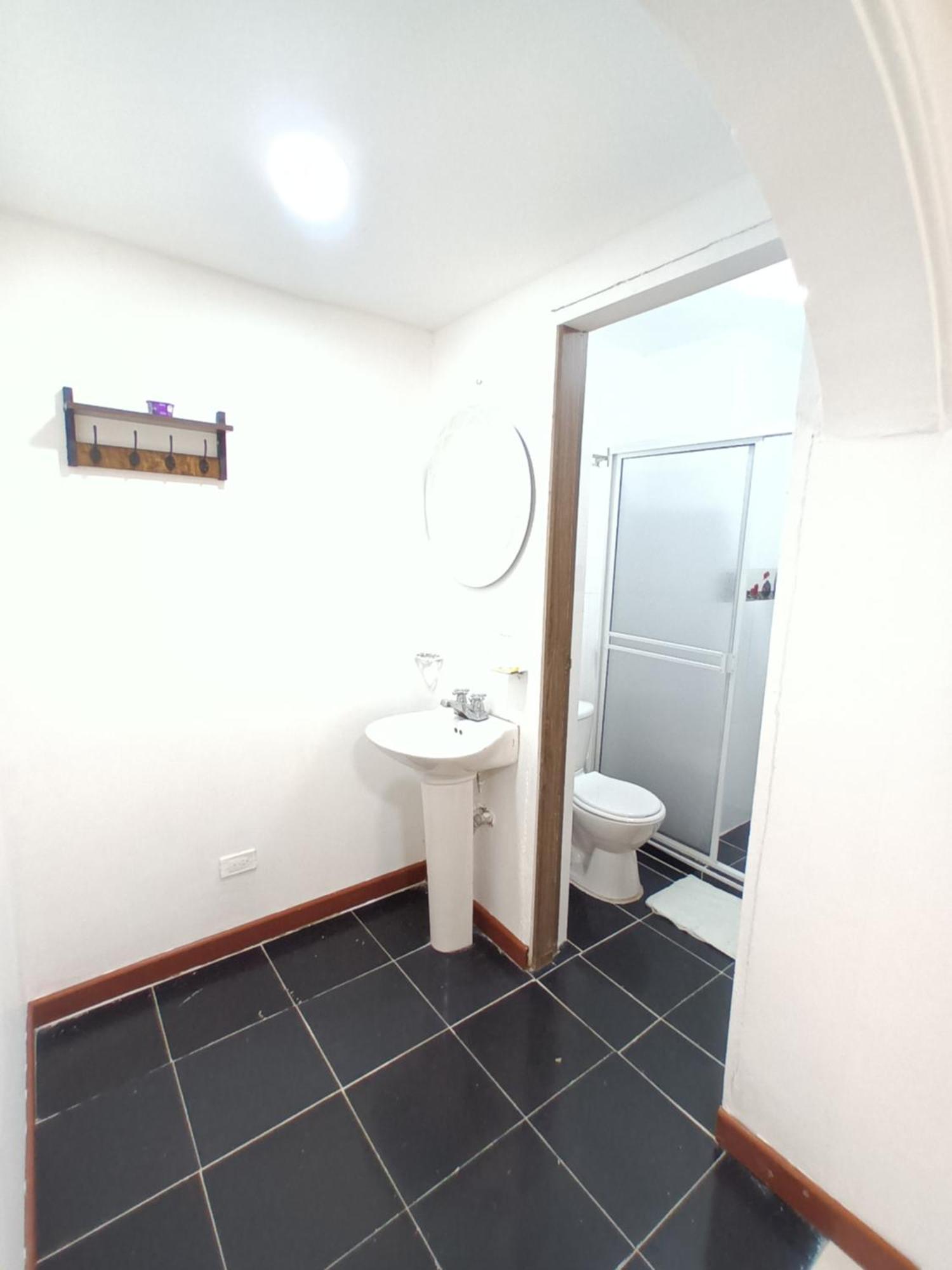 Apartamento Erlis Place 17b A Solo Cuadra De La Playa Y El Malecon *