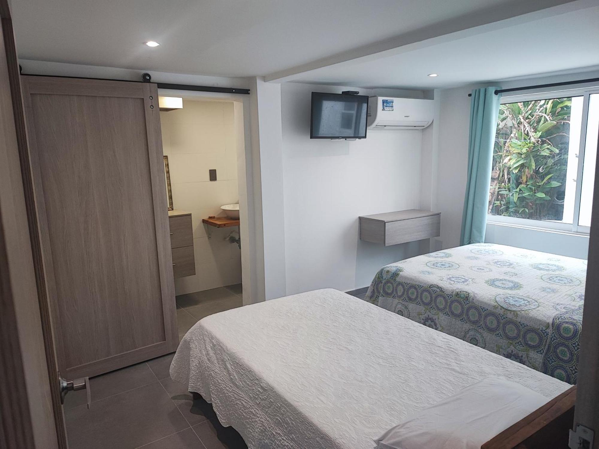 Inn Yard 3*
