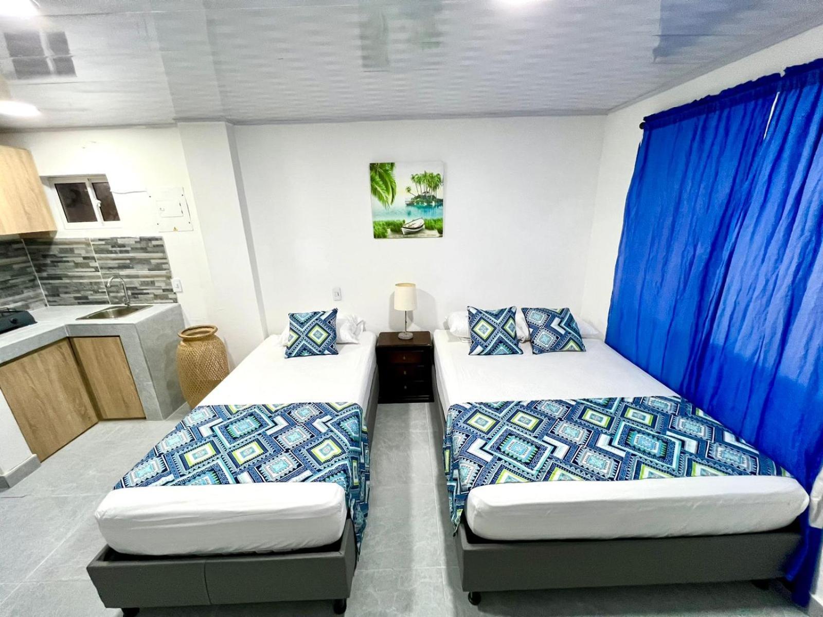Limsor Town * San Andrés
