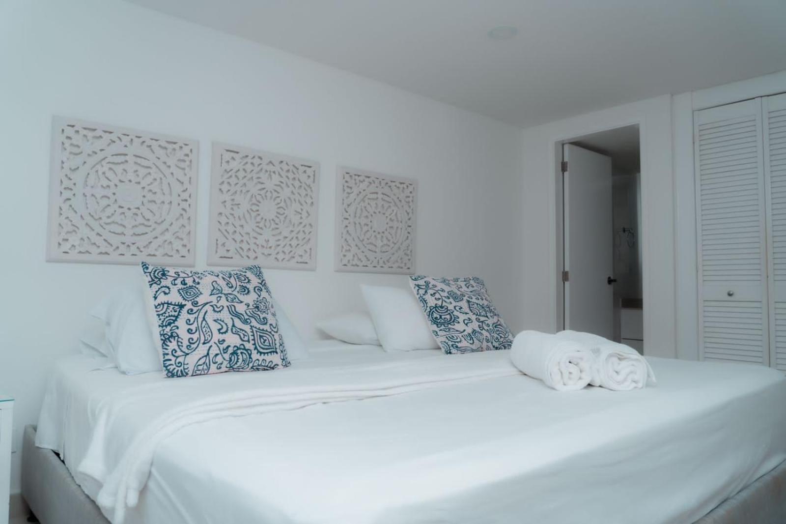1 Cuadra De La Playa Principal Apartamento