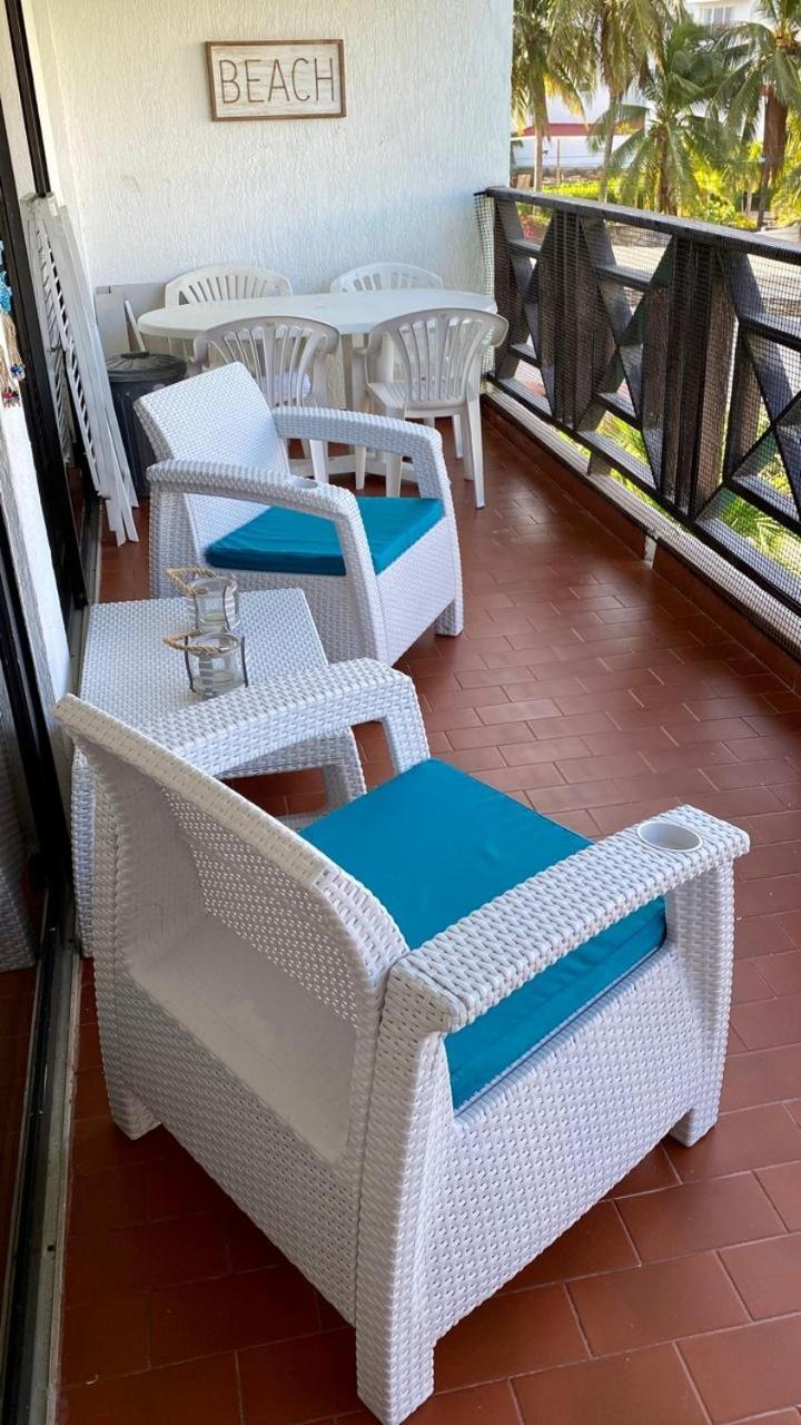 Apartamento 1 Cuadra De La Playa Principal *