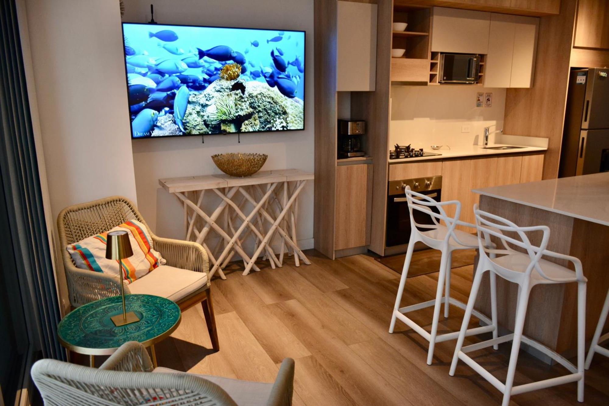 Modern New 3 Bedroom 5min To Shops Restaurants Apartamento *