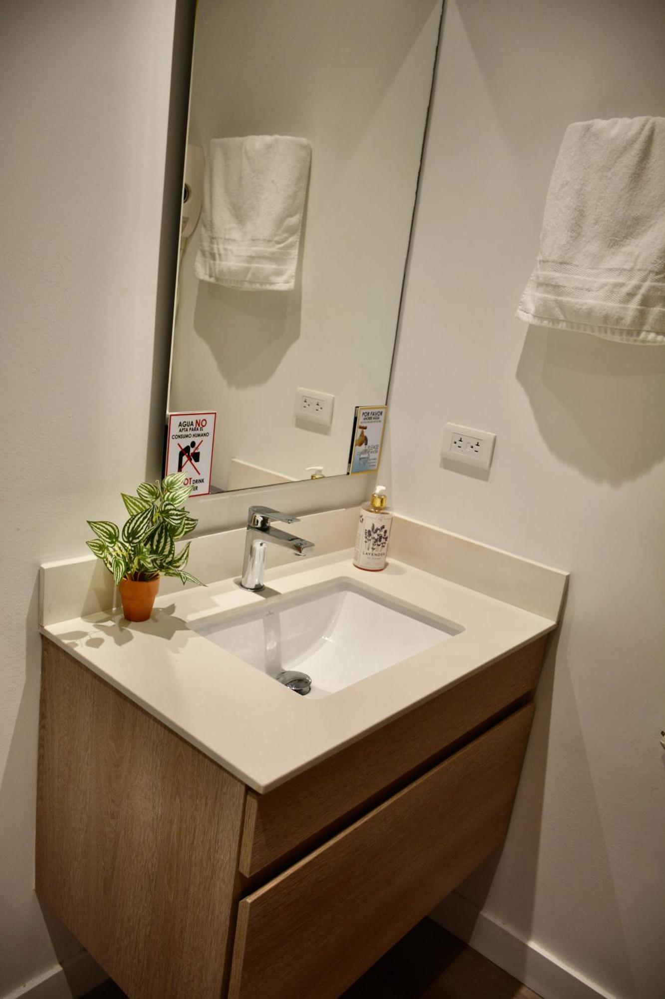 Apartamento Modern New 3 Bedroom 5min To Shops Restaurants San Andrés