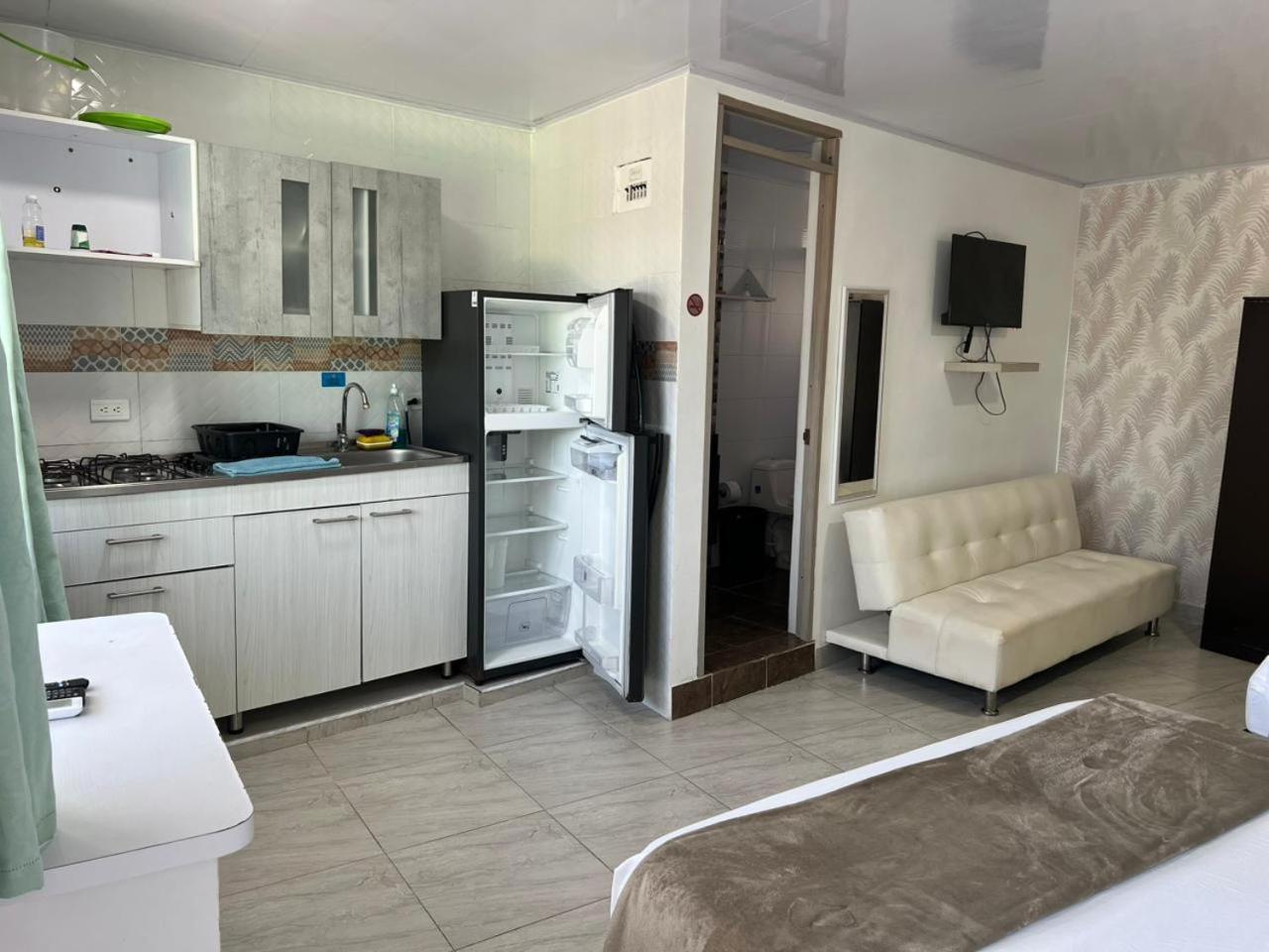 Apartment Sweet Breeze *