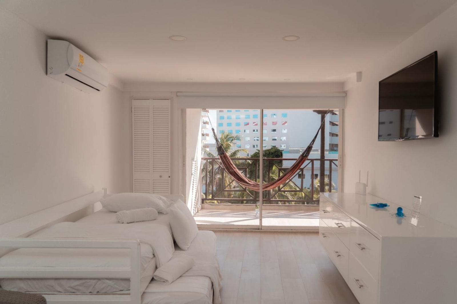1 Cuadra De La Playa Principal Apartamento *