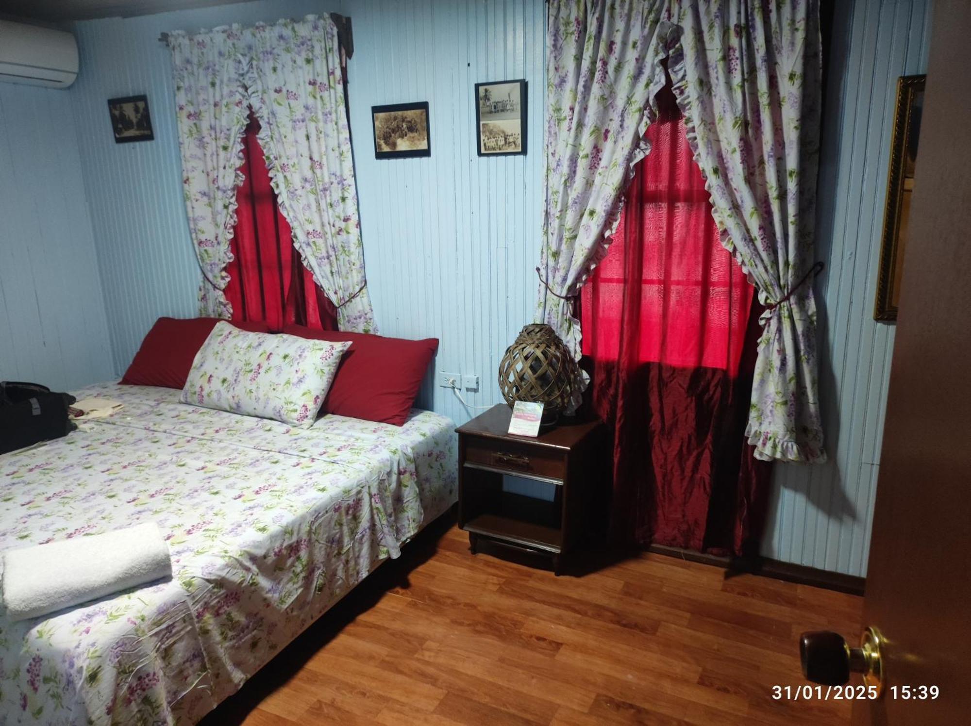 Nativa Miss Trinie Inn 2*