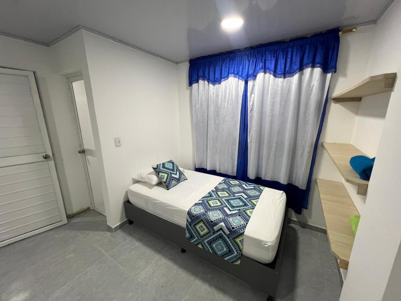 Limsor Town San Andrés