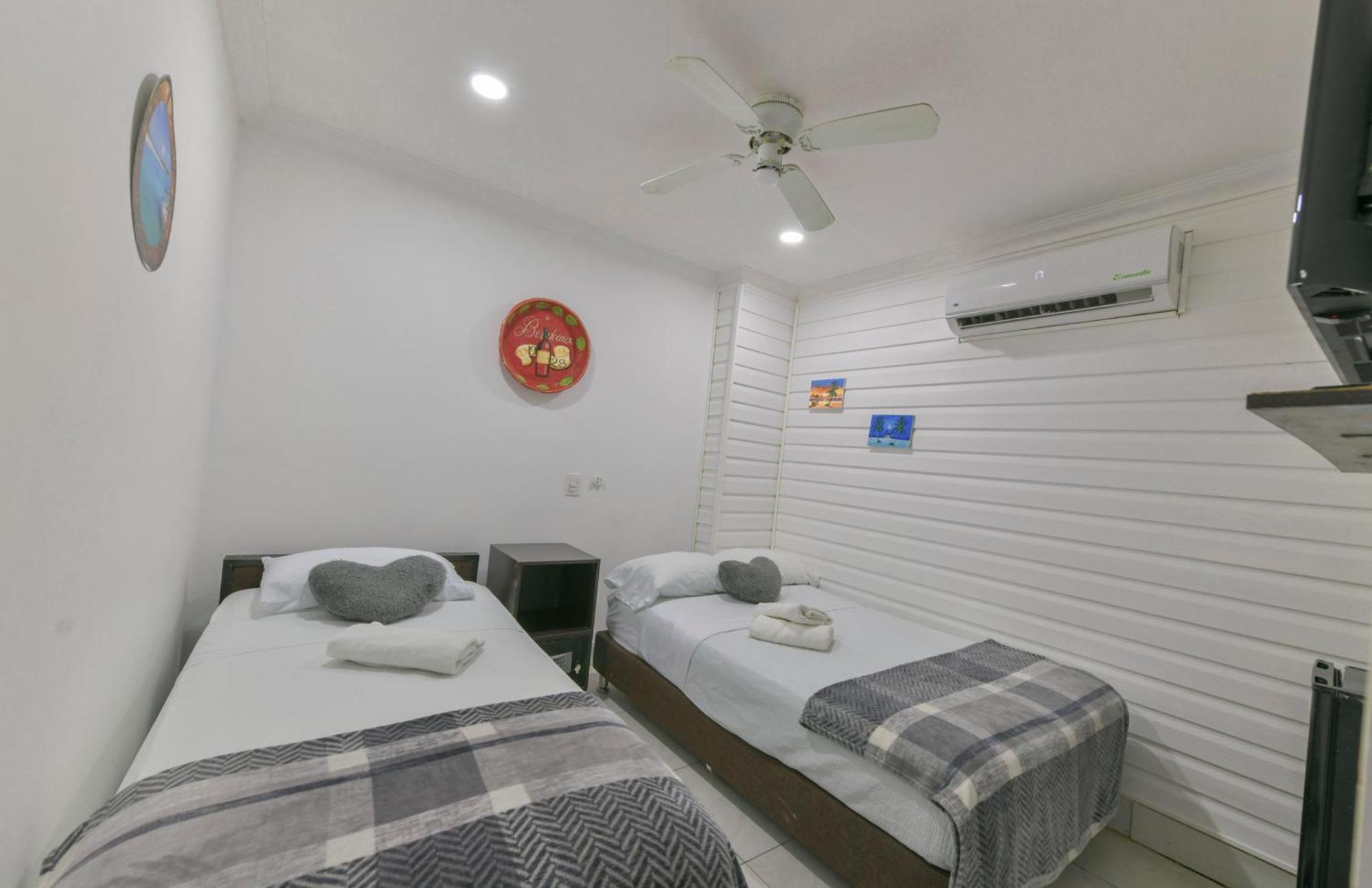 Lunas Hotel 2*