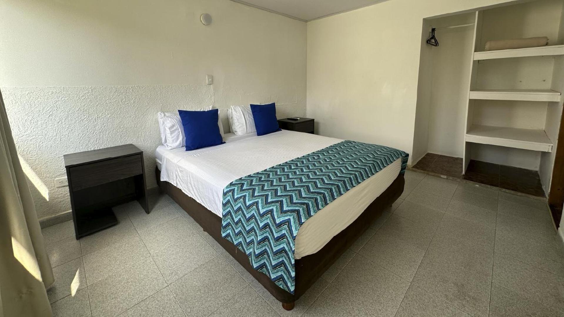 Hotel On Vacation Blue Reef
