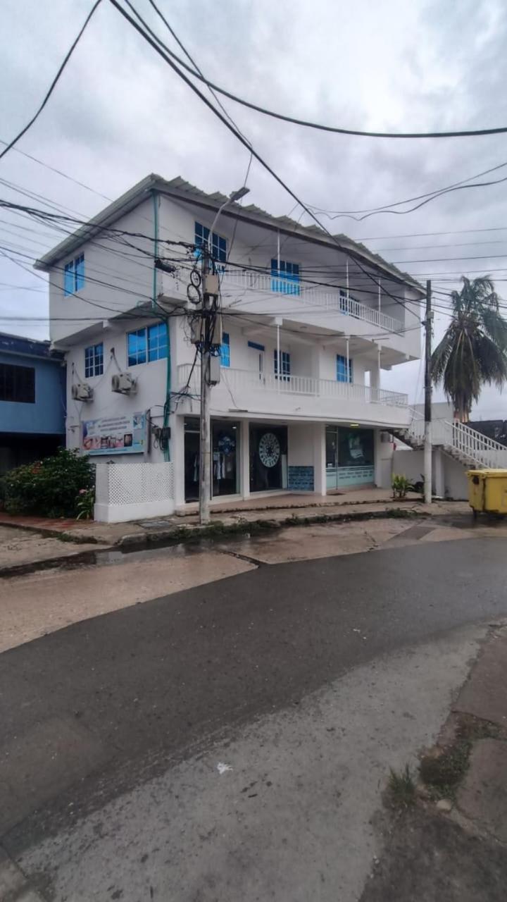 Russ 2 Diagonal Comando San Andres (San Andres and Providencia Islands)