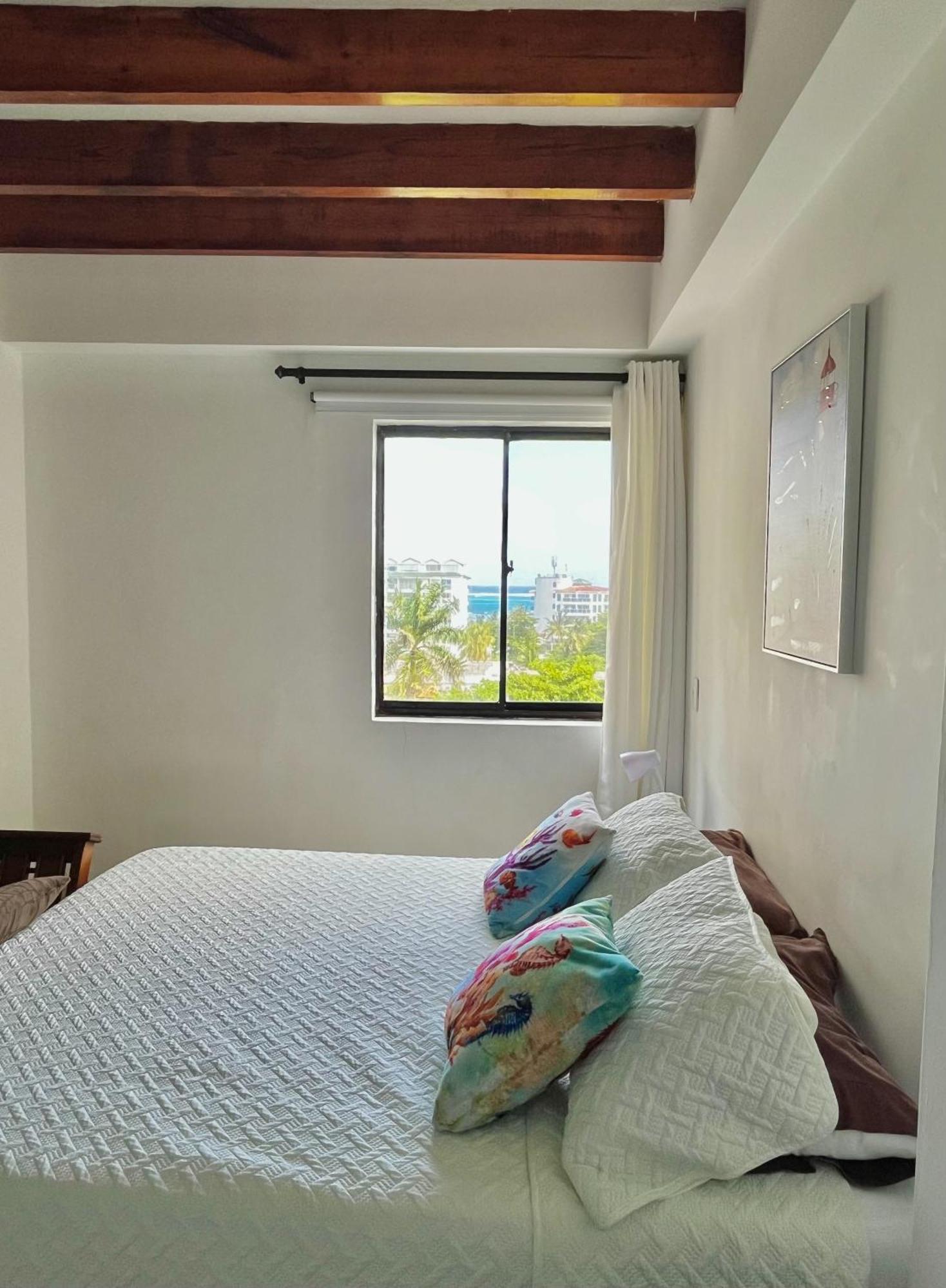 Apartment En El Centro De Islas Con Vista Al Mar- Edificio Bay Point 703 San Andres (San Andres and Providencia Islands)