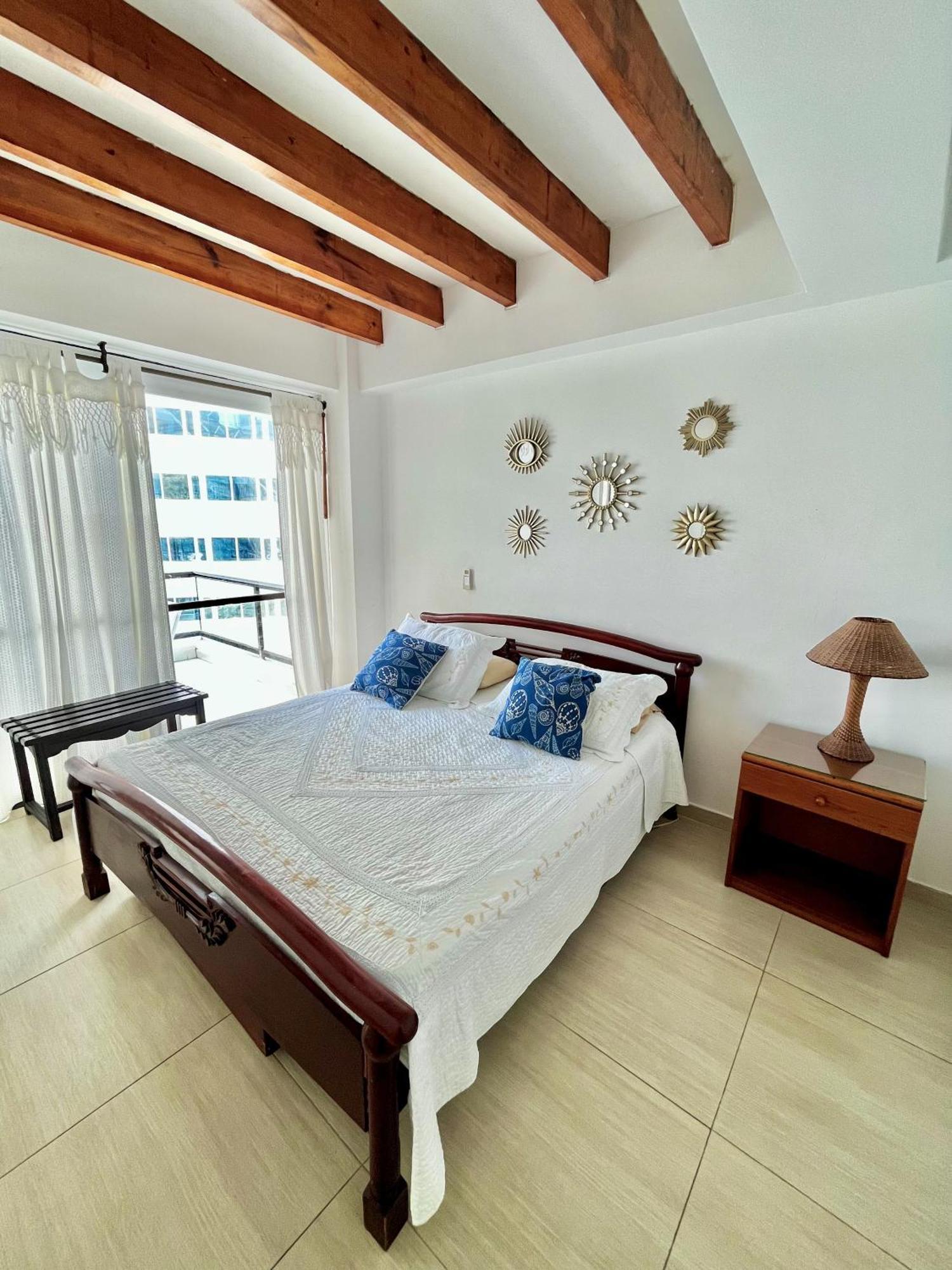 En El Centro De Islas Con Vista Al Mar- Edificio Bay Point 703 * San Andres (San Andres and Providencia Islands)