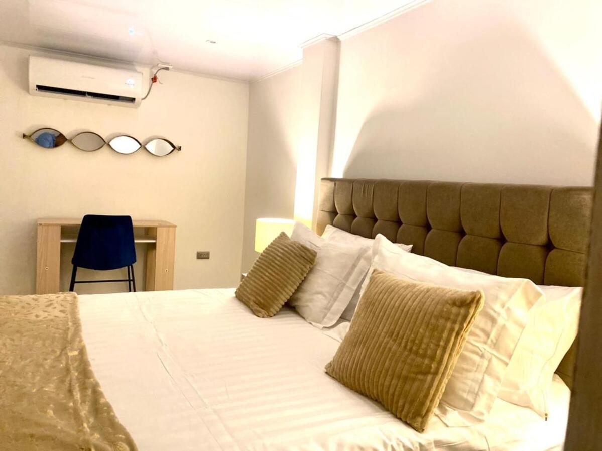 Apartamento Private At Black Almond House *