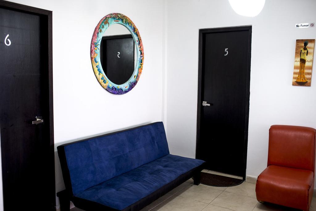 Sarie Bay Hostal *