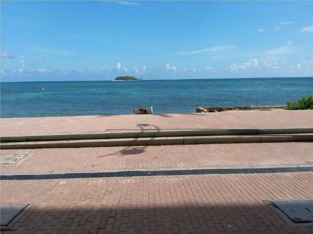 Caribbean Island Piso 1