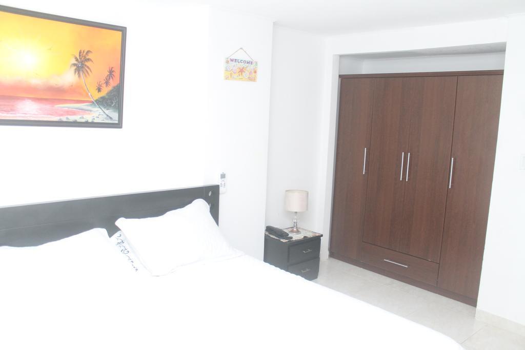 Edificio Del Mar - Apartamento 206 *