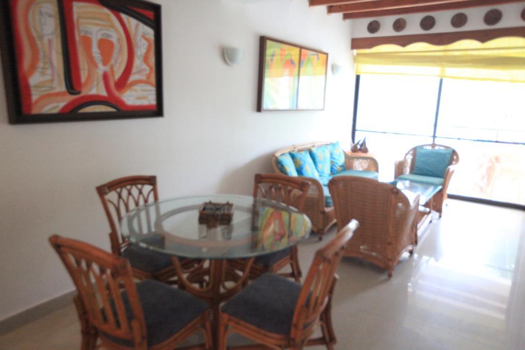 Solymar- Edificio Bay Point Apto 304 *